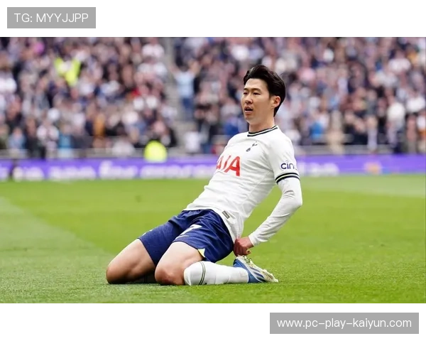 孙兴慜精准制导式传中，热刺前场连线火力全开