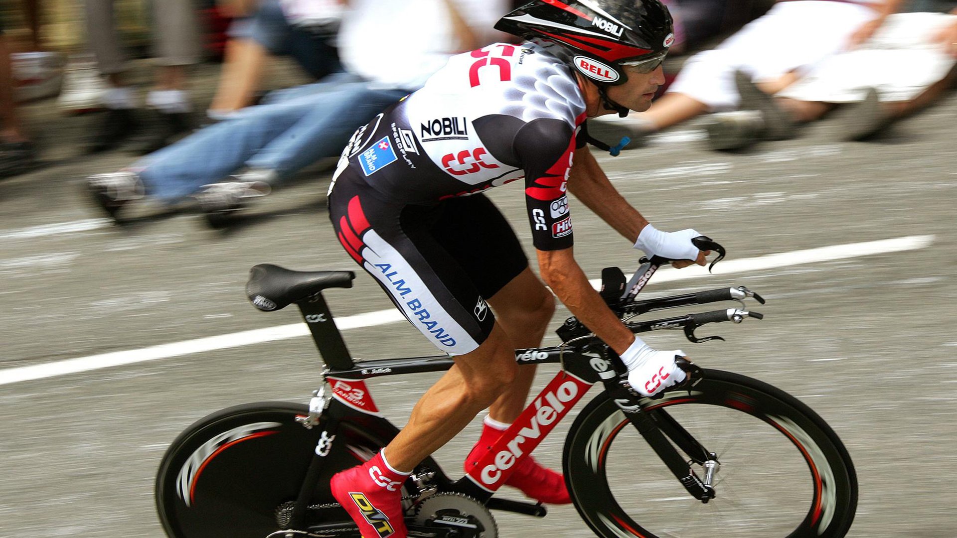 中国篮球市场细分策略及精准营销实践,中国篮球市场分析